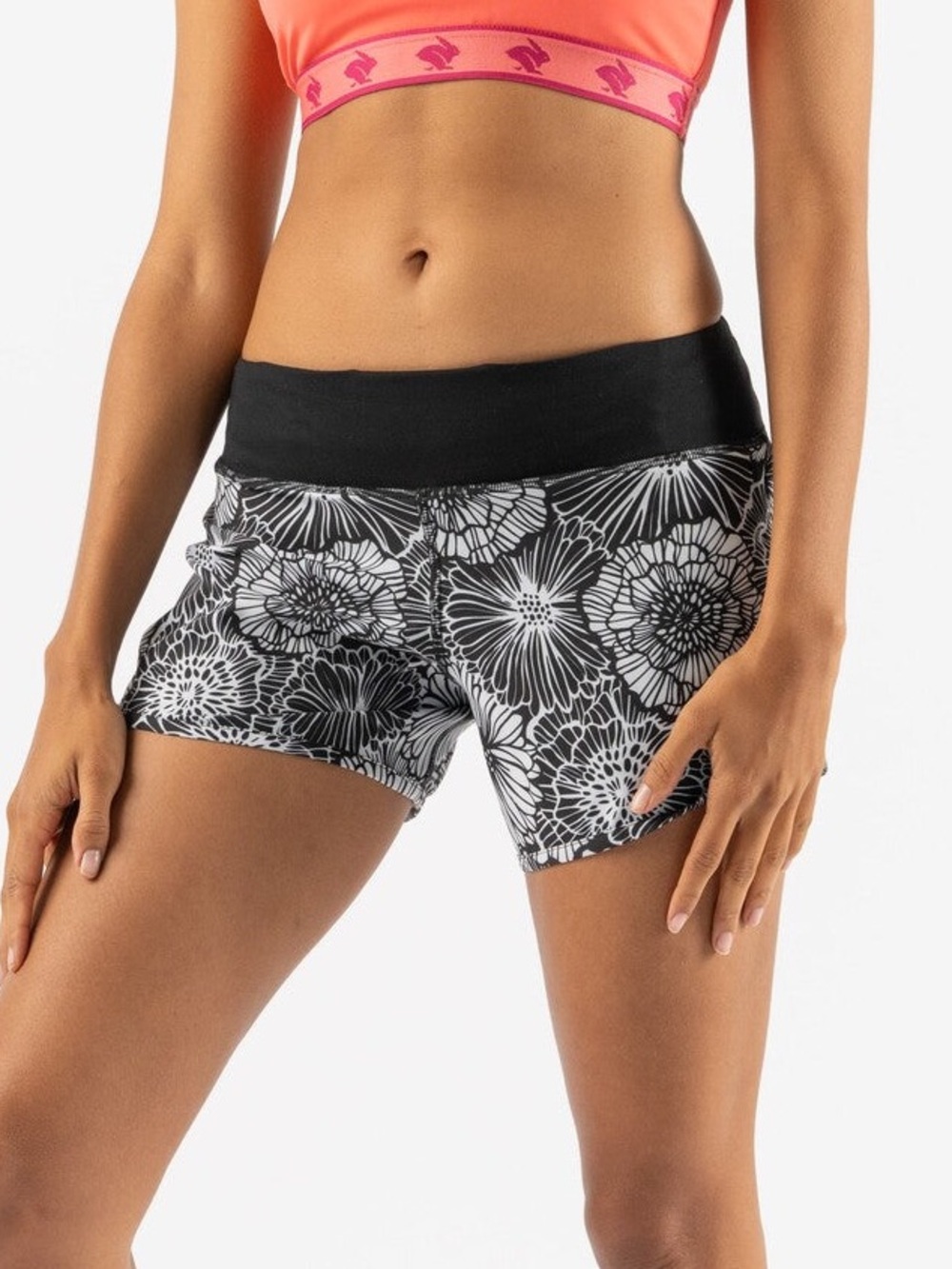 rabbit Hopper 4" Short | Black Floral | Women’s SM - Picture 6 of 6